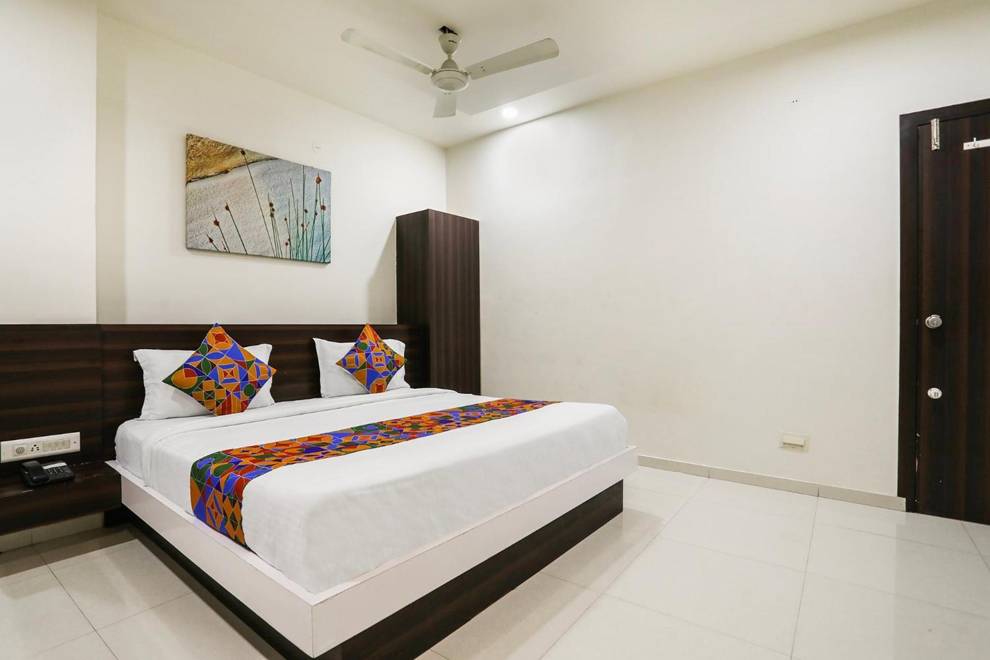 Fabhotel Sk ราชโกฎิ ภายนอก รูปภาพ