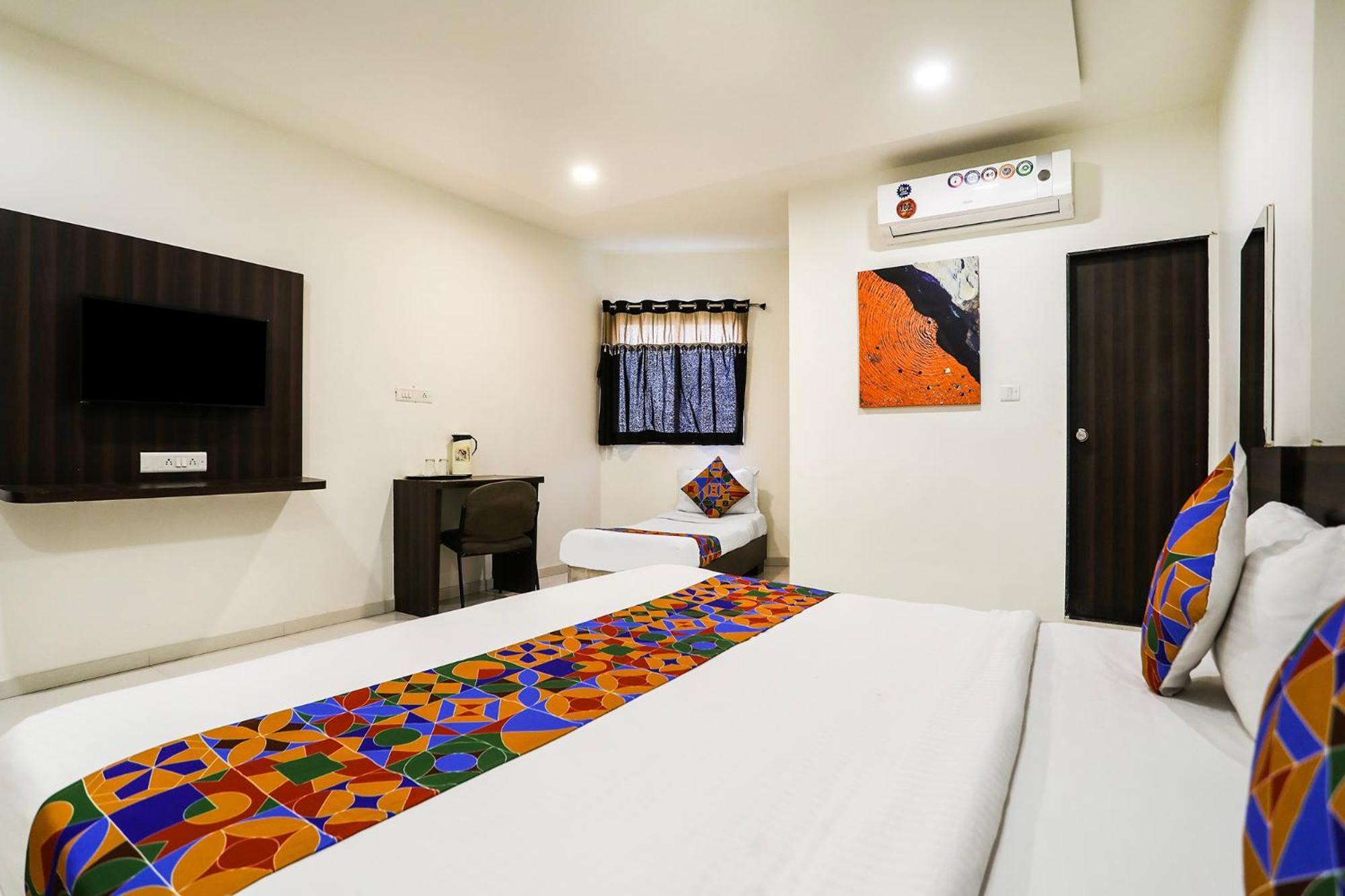 Fabhotel Sk ราชโกฎิ ภายนอก รูปภาพ